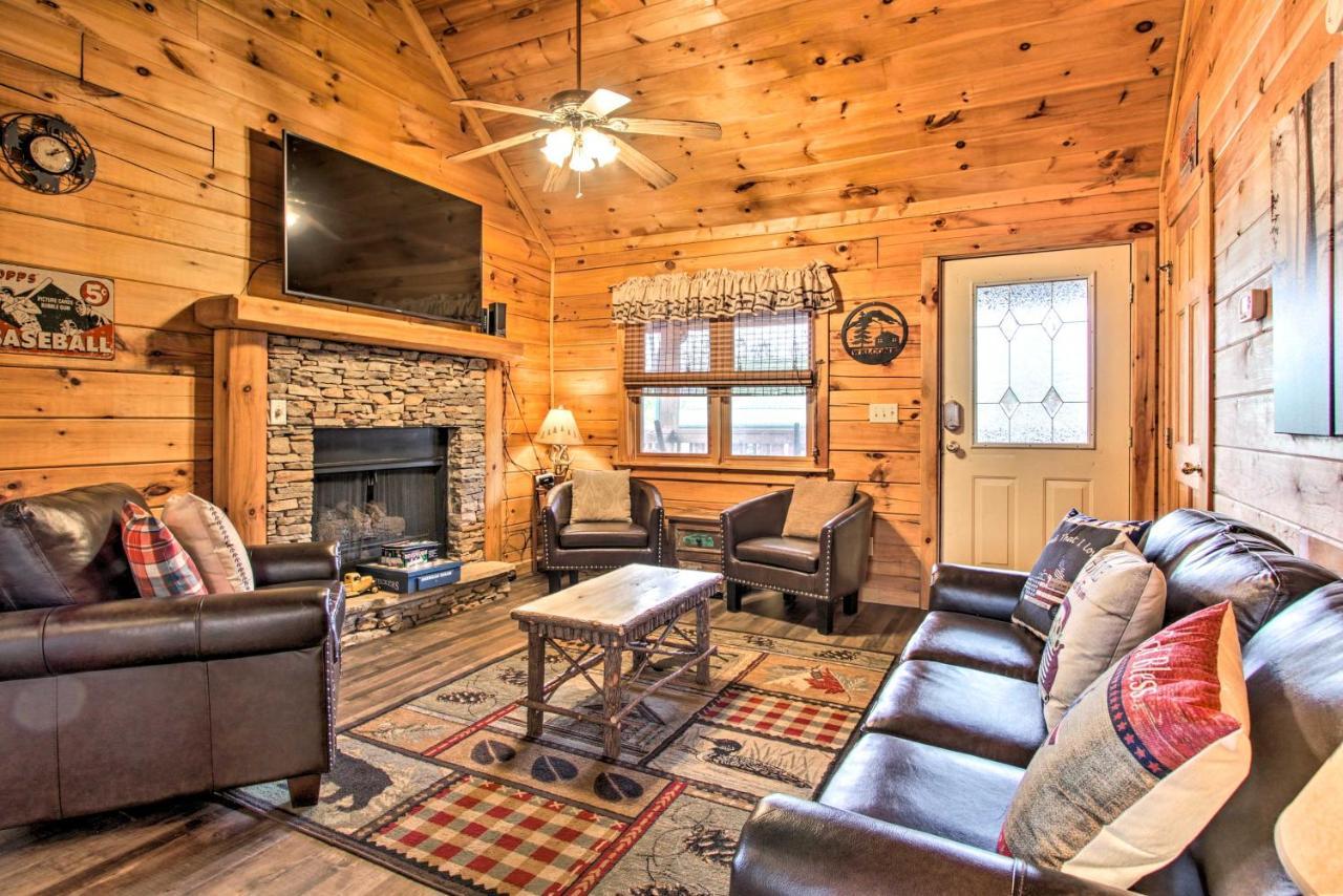 Pigeon Forge Cabin With Hot Tub And Mountain Views! Exterior photo