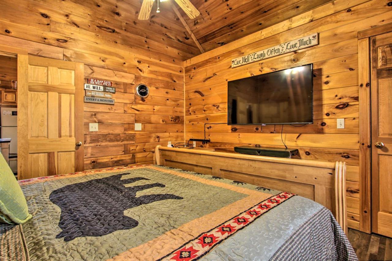 Pigeon Forge Cabin With Hot Tub And Mountain Views! Exterior photo