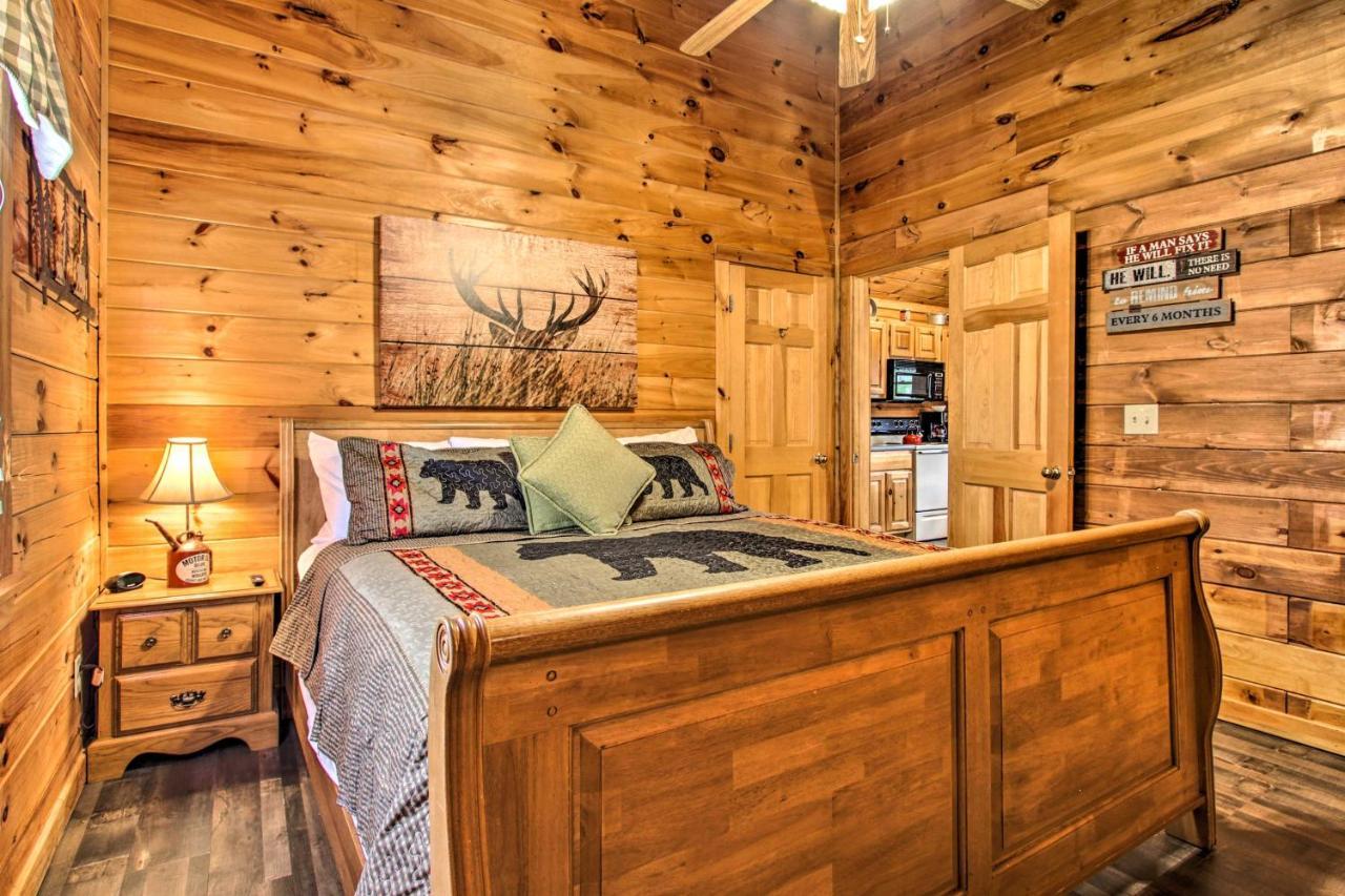 Pigeon Forge Cabin With Hot Tub And Mountain Views! Exterior photo